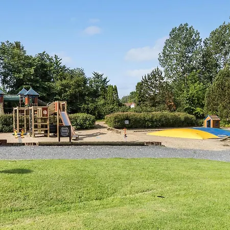 Holiday home 3 Bedroom Beautiful In Roslev