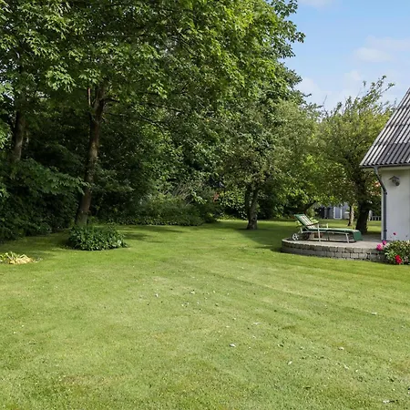 Ferienhaus 3 Bedroom Beautiful In