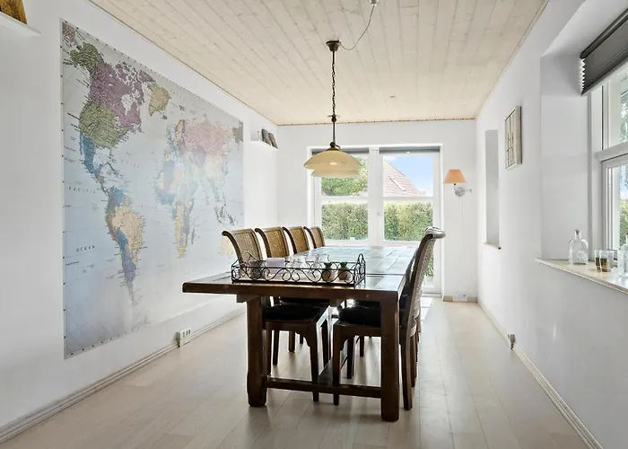 3 Bedroom Beautiful In Ferienhaus Roslev