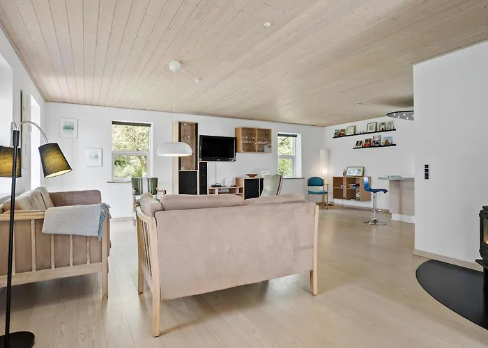 別荘 3 Bedroom Beautiful In