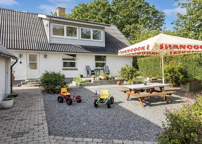 3 Bedroom Beautiful In Roslev