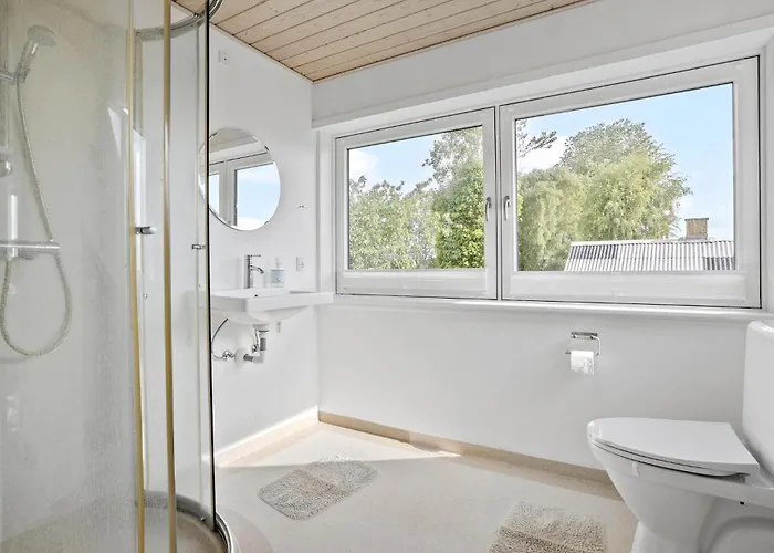 3 Bedroom Beautiful In *
